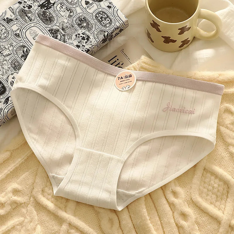 Women's simple mid-rise cotton panties